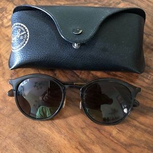 Barely worn polarized Ray Ban Erika Sunglasses